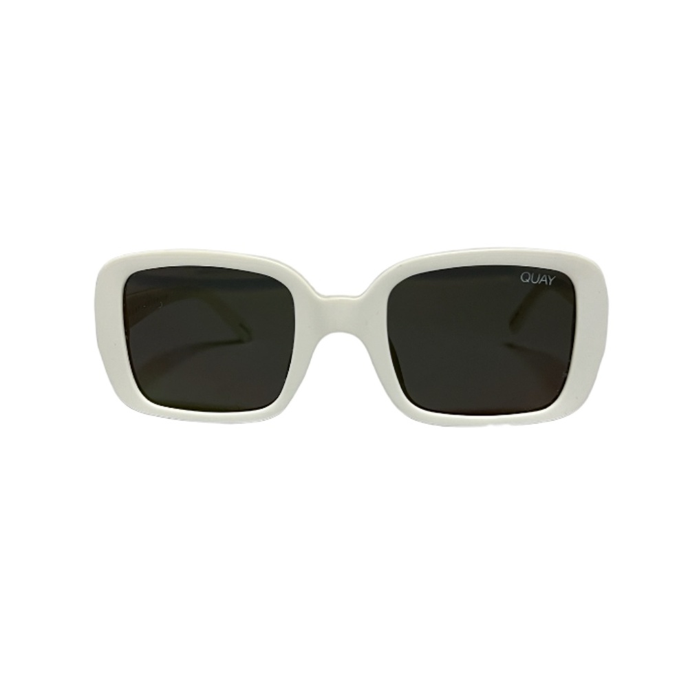 white retro square shaped sunglasses